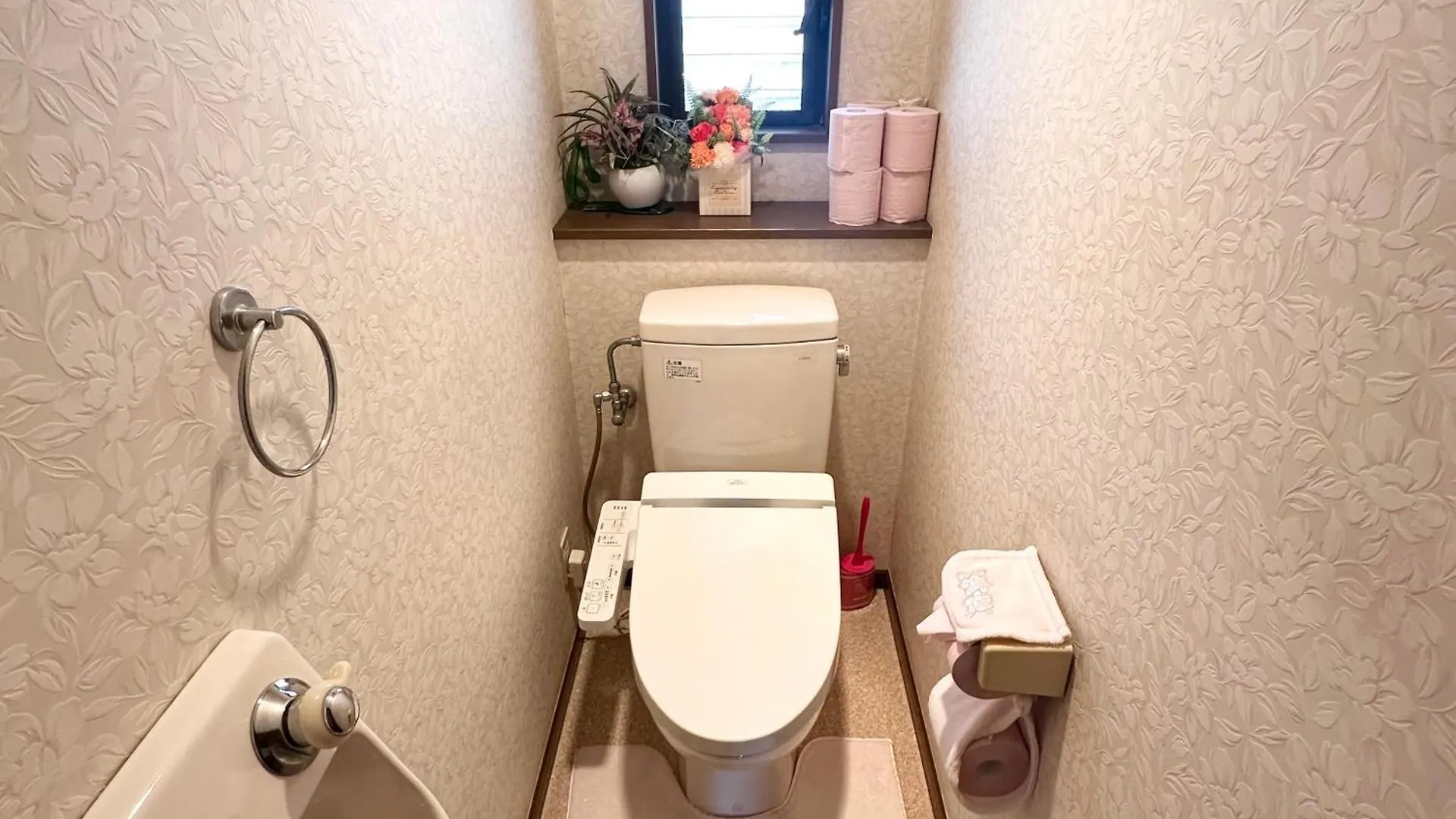 Apartment Ookubo Hills Family Home Tokyo