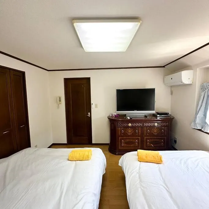 Ookubo Hills Family Home Tokyo Apartment