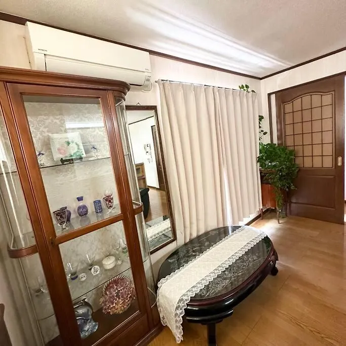 Apartment Ookubo Hills Family Home Tokyo