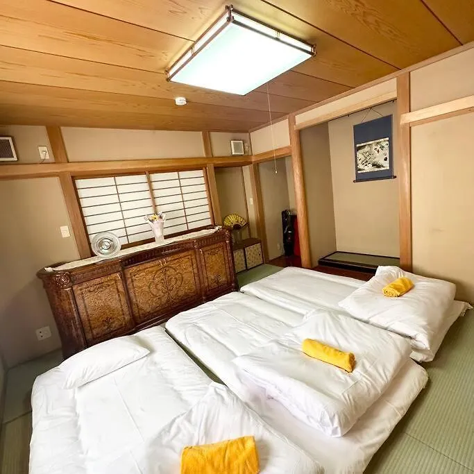 Apartment Ookubo Hills Family Home Tokyo